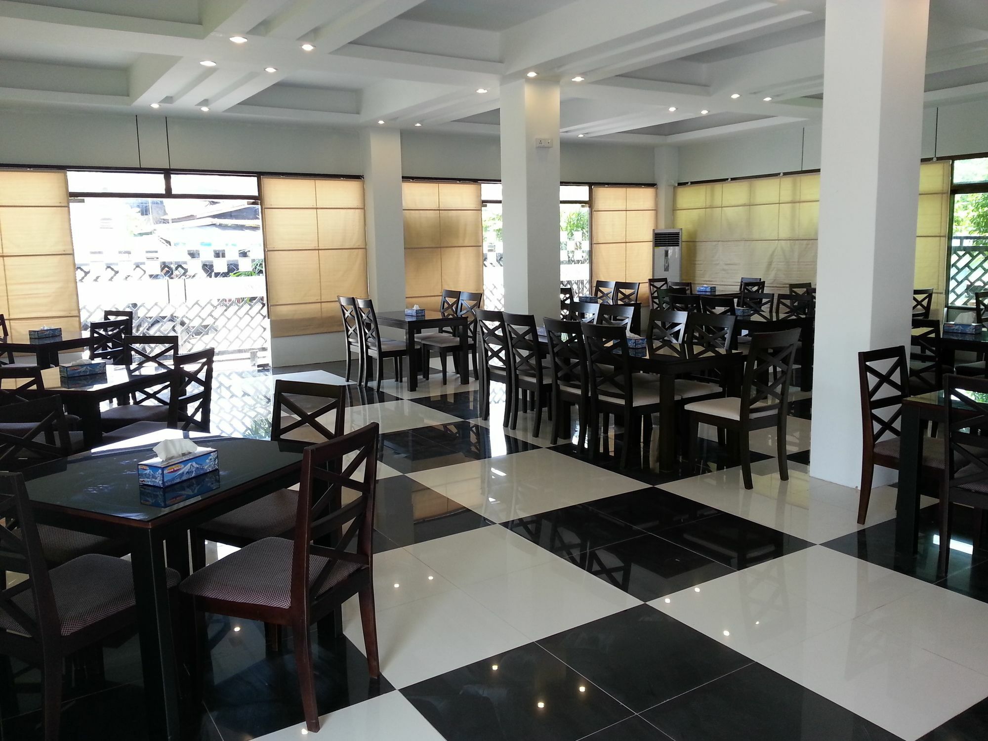 Hotel 72 Yangon Exterior photo