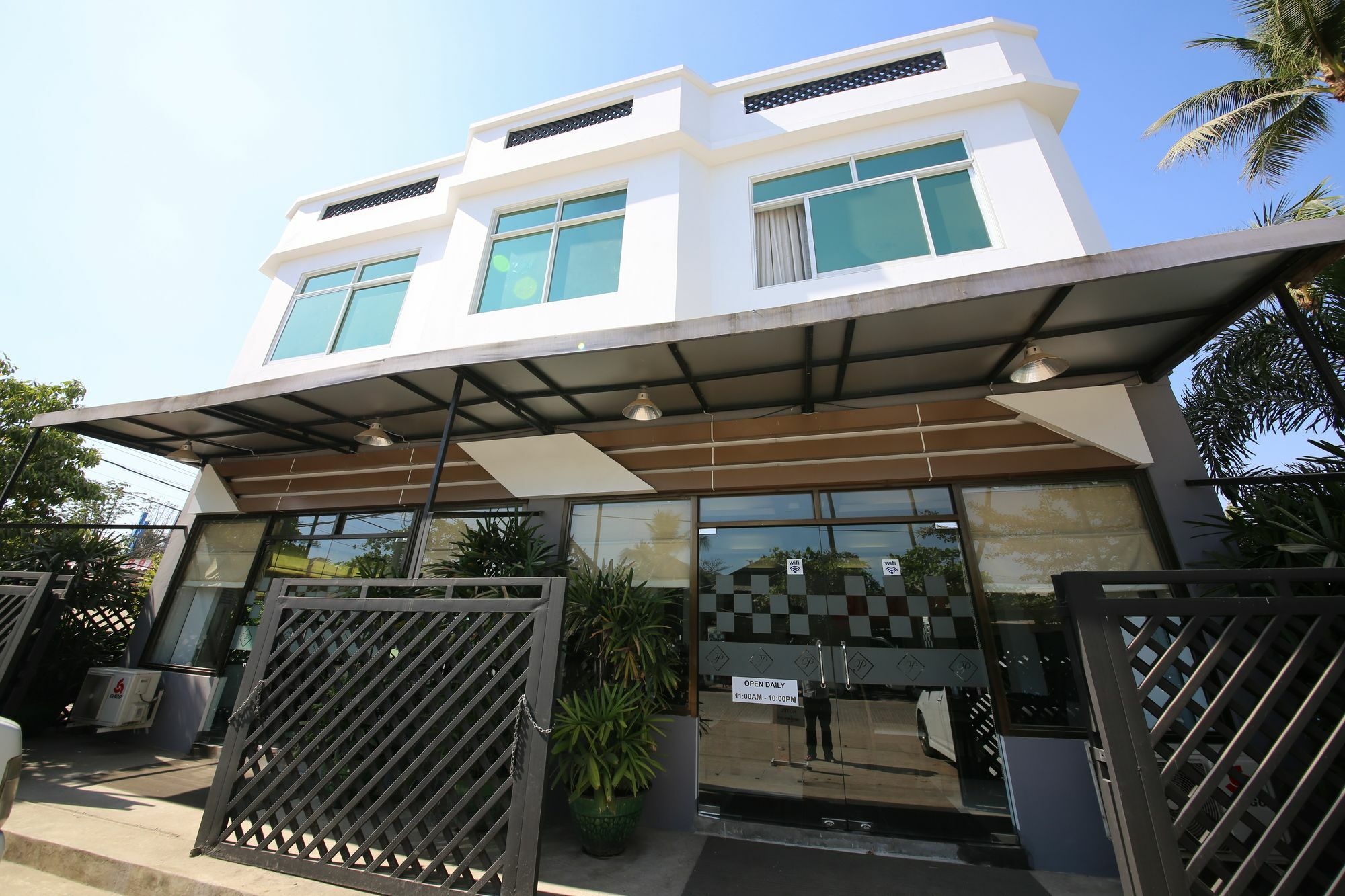 Hotel 72 Yangon Exterior photo