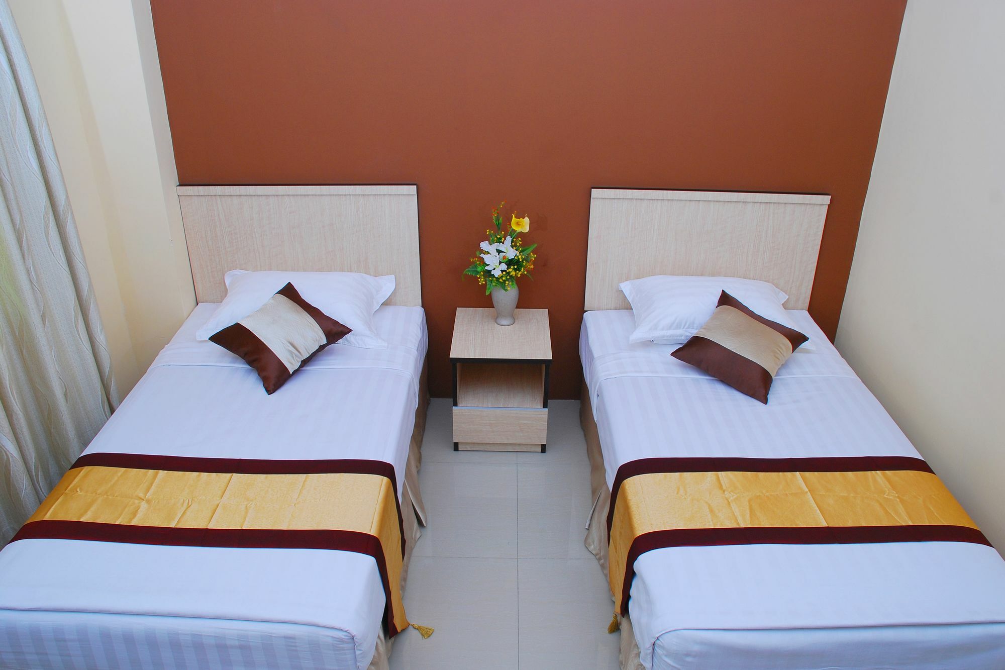 Hotel 72 Yangon Exterior photo